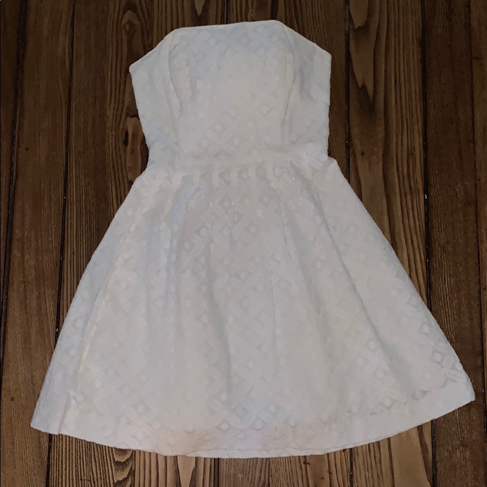 Lily Pulitzer strapless, eyelet white dress. 00